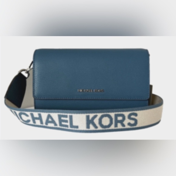 Michael Michael Kors Large Crossbody Wallet - NWT - Picture 1 of 14